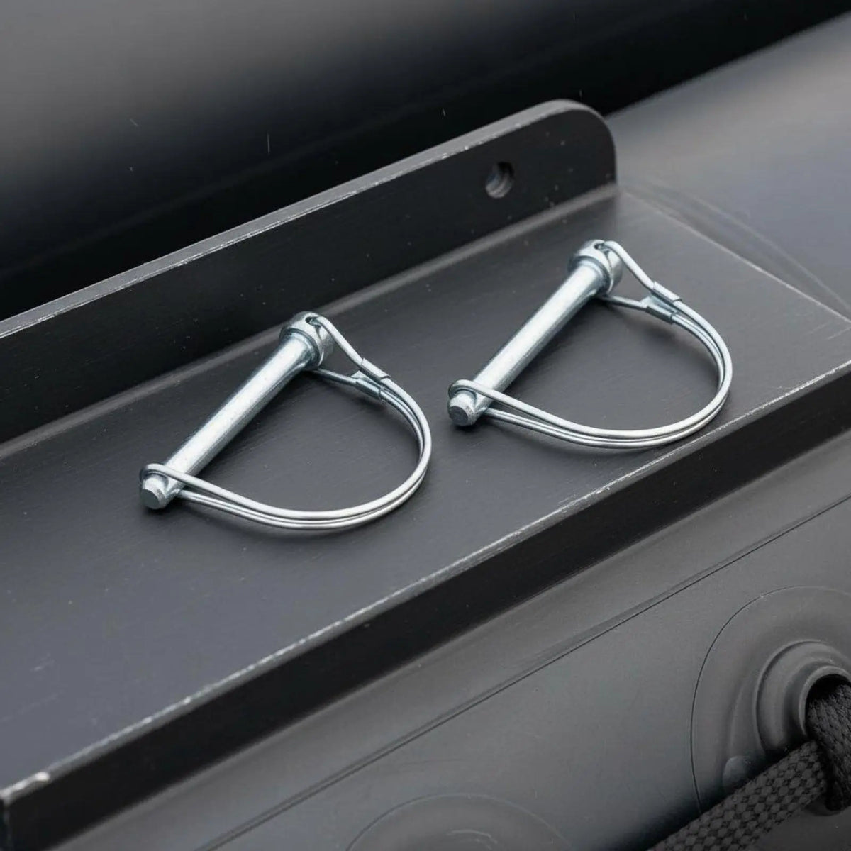 Transom Wheel Pin Zinc Plated Hauling Wheel Pin Carbon Steel Construction - Automotive LED Light